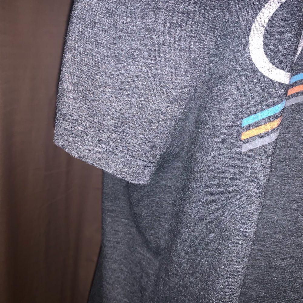 Shirt - Picture 2 of 4